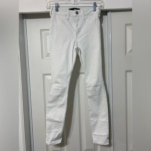 Hollister White Fitted Skinny Jeans (size 00 short)